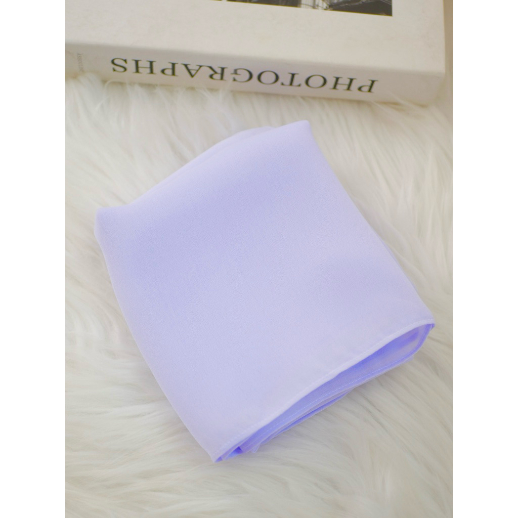 ผ้าสามเหลี่ยมจอร์เจียสำหรับนักเรียนนักศึกษา