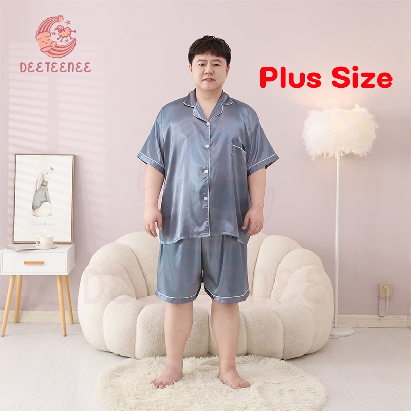deeteenee ชุดนอนสีพื้น ชุดนอนผู้ชาย Plus Size ชุดนอนคู่ ชุดนอนบิ๊กไซส์ แขนสั้น+ขาสั้น ผ้าซาติน ผ้าเย็นใส่สบาย