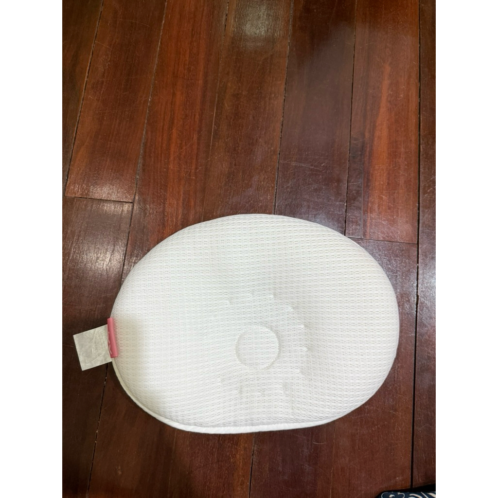 มือสอง: OXY Baby Pillow หมอนหัวทุยหายใจผ่านได้ พร้อมปลอกหมอน