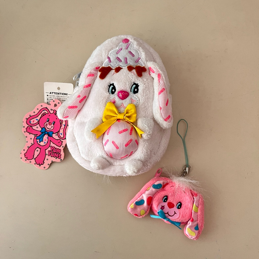 พวงกุญแจ YumYums Strawberry Bunny Merry Marshmallow Bunny ยัมยัม ขาว ชมพู มือสอง ของสะสม หายาก ของตก