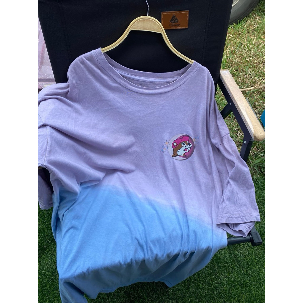 Buc-ee's "Stardust, Buc-ee's Wishes And Magical Things  ไซส์ XXXL (อก28 | ยาว32)  สภาพ 9/10  ตำหนิ ไ