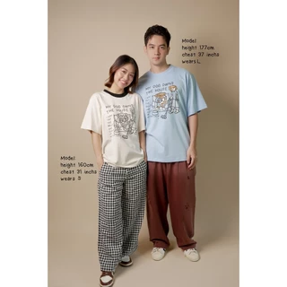 Strayandcool เสื้อยืดโอเวอร์ไซส์ "My dog owns the house" Oversized T-shirt