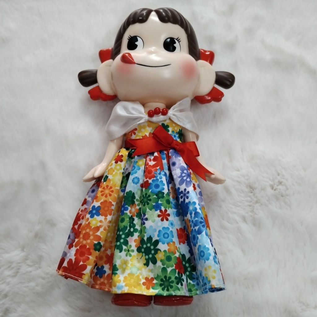 ตุ๊กตา Peko-chan ชุดกระโปรงลายดอกไม้