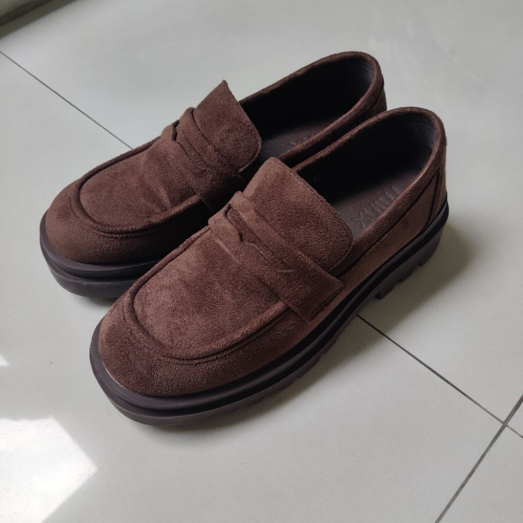 minx shoe สีมอคค่า หนังกลับ ไซส์38