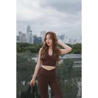 B026🤎สปอร์ตบรา Halter Ribbed ทรงคล้องคอ ผ้าร่องกระชับดี