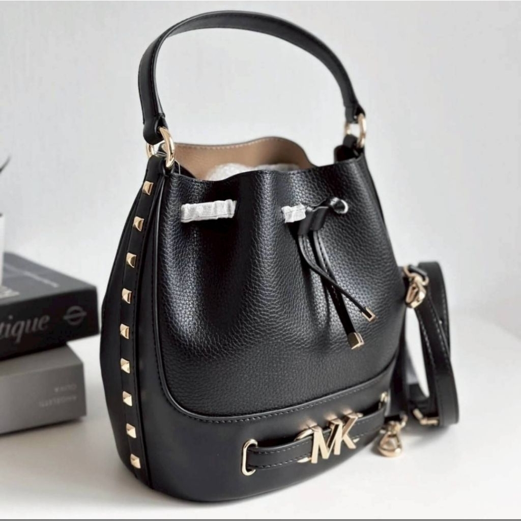 MK REED 35S3G6RM2T MEDIUM BUCKET MESSENGER จีบมีสายยาว