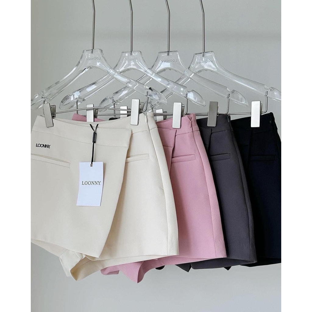 Loonny กระโปรง กางเกง 🖤🤍