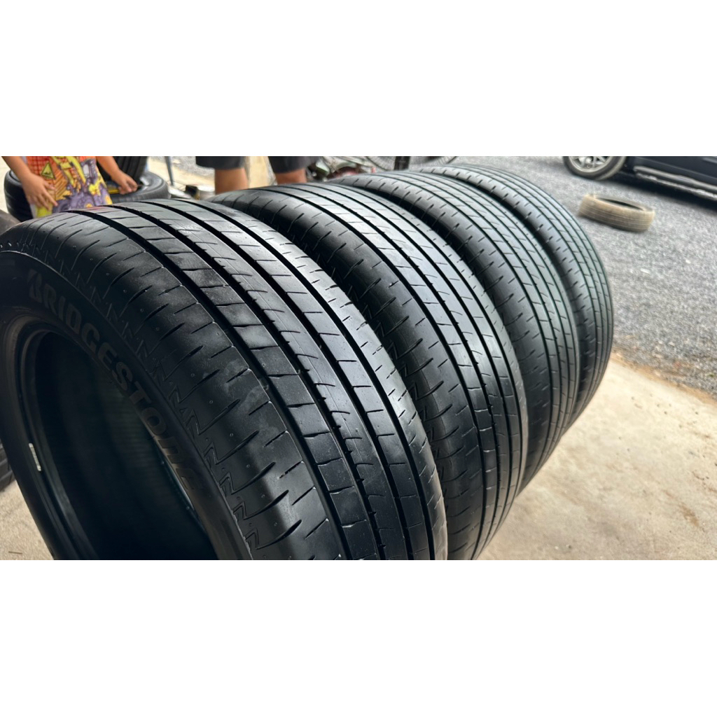 #ยาง%มือ2 ยางbridgestone 215 55 17 ปี21