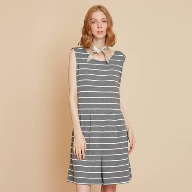 RIRIN Maternity – Nursing Playsuit รุ่น Playsuit ชุดคลุมท้องเปิดให้นม แบบ Playsuit ทรงหลวม
