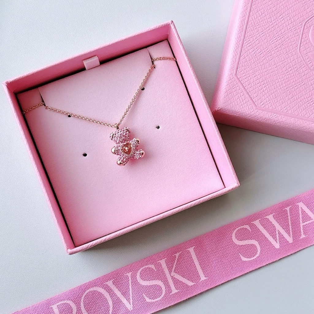 **พร้อมส่ง ใช้codeลดได้📌 Swarovski Teddy bear pink rose gold necklace🧸