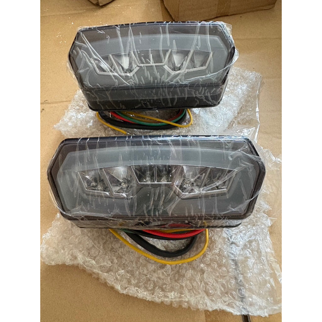 ‼️SALE‼️ ไฟท้ายแต่งไฟเลี้ยวในตัว CB650F/ CBR650F/ MSX มือ1  ราคา 300 บาท