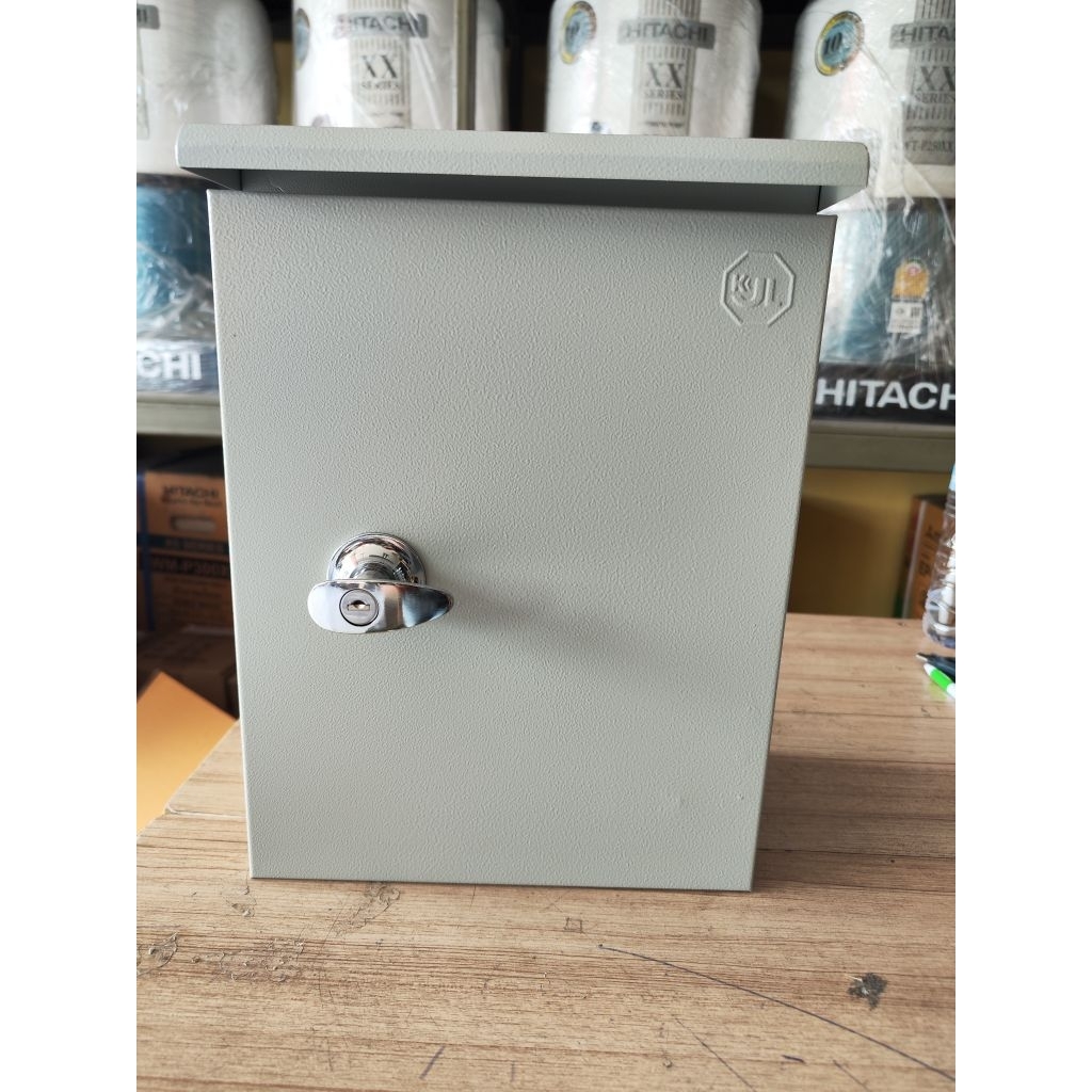 ตู้สวิทช์บอร์ด KJL แบบกันน้ำ มีหลังคา SW-0