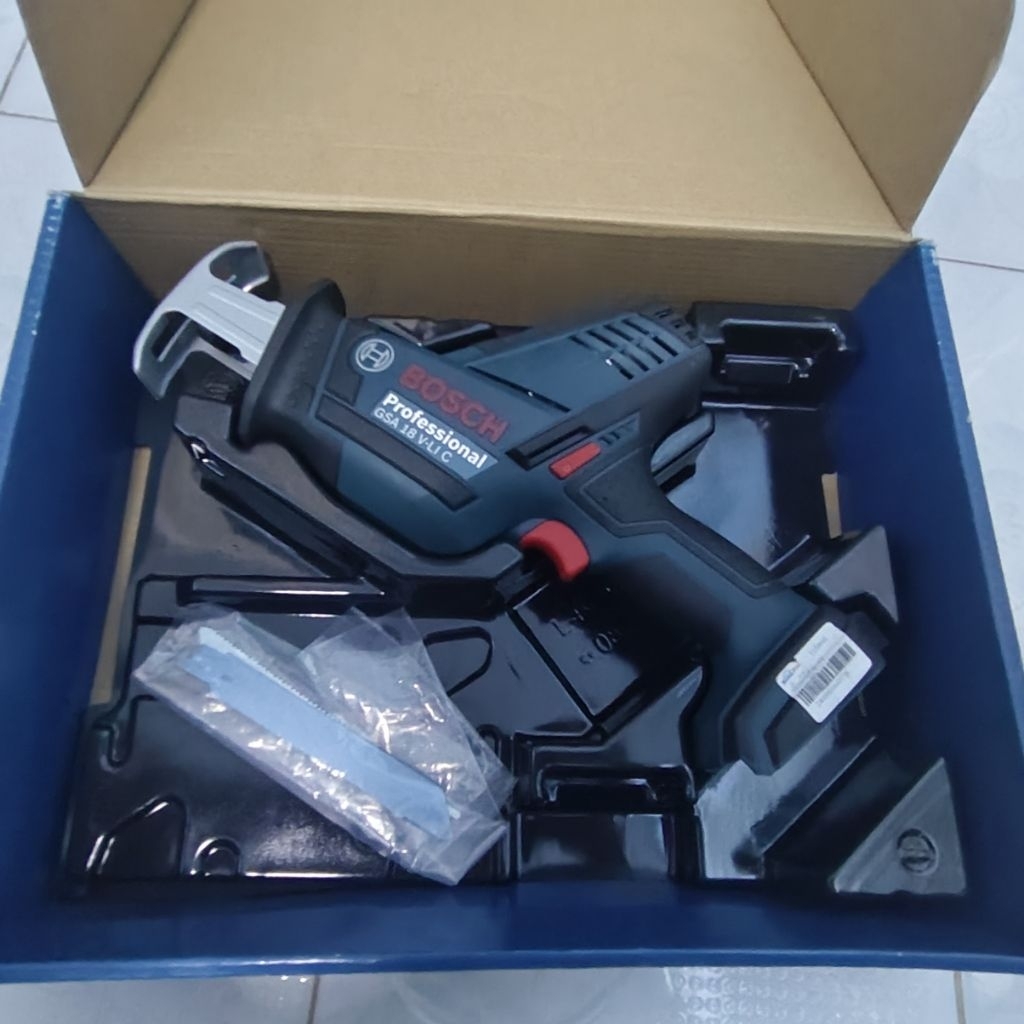 เลื่อยเอนกประสงค์ 18V รุ่น GSA 18V-LI C ตัวเปล่า BOSCH ของแท้ รับประกัน 1 ปี