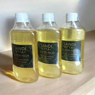 น้ำยาบ้วนปากแซนดี้ฤทธาสูตรใบฝรั่งขนาด250ml. ลดกลิ่นปากช่วยให้ลมหายใจหอมสดชื่นแนะนำนํ้ายาบ้วนปากตอบโจทย๋ทุกปัญหาในช่องปาก