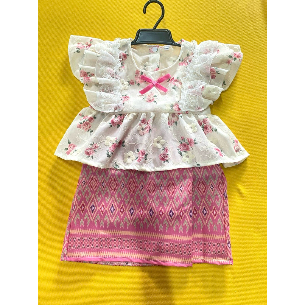 ชุดไทยเด็กผู้หญิง ผ้าฉลู+ลูกไม้ 🌷ลายกุหลาบ 🌷สุดน่ารัก🌷 เสื้อ+ผ้าถุง - รูปที่ 6
