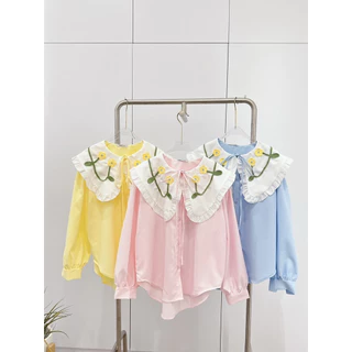 💐SHIRT DAISY 🌼เชิ้ตแขนยาวอก52“ทรง over size ✨แต่งปกระบายดีเทลตัวนี้ติดอะไหล่ดอก ที่ปกน่ารักมากกกกแมทช์ง่าย 🤍2529