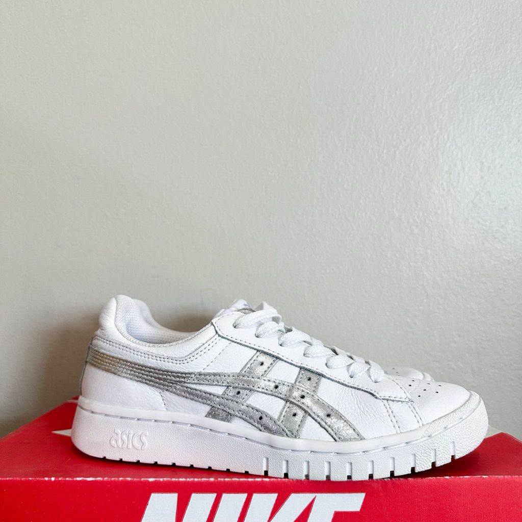 Asics silver 37/23 มือสอง