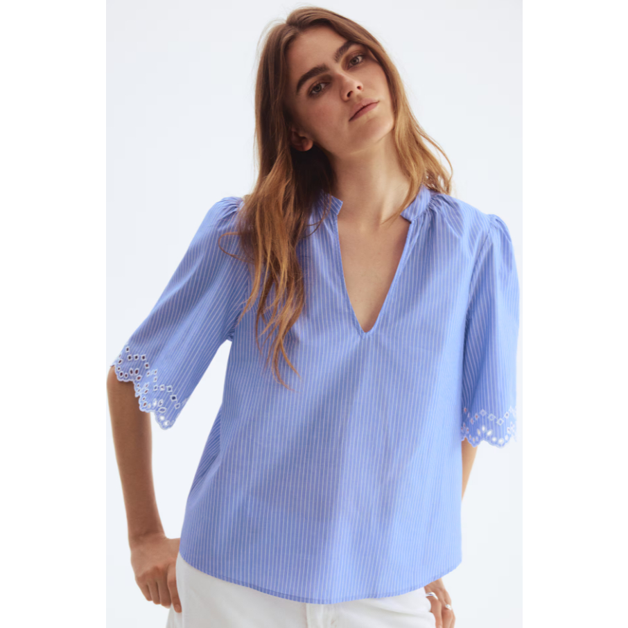 H&M(เอชแอนด์เอ็ม) เสื้อเบลาส์แขนยาวผ้าคอตตอน Broderie anglaise ผู้หญิง 1292621 - รูปที่ 3