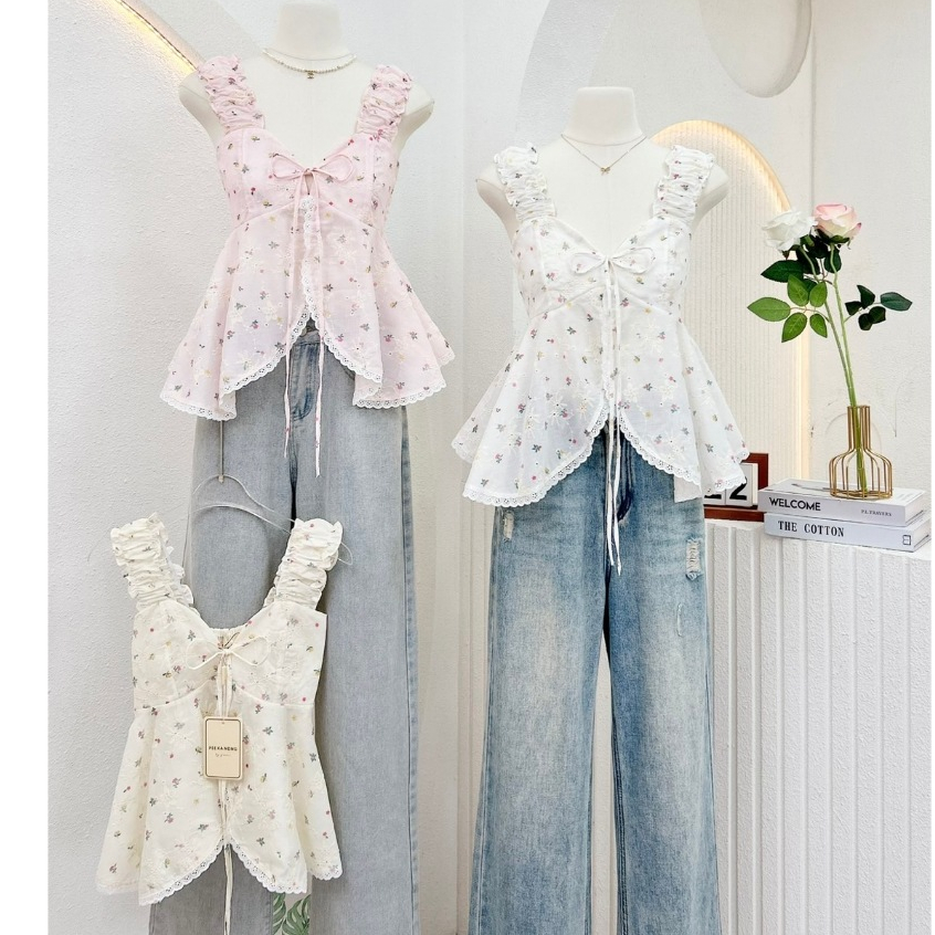 เสื้อสายเดี่ยว ชายระบาย สม็อคหลัง ลายดอกไม้ มี 3 สี อกเริ่ม 30-36" ป้ายพี่กะน้อง งานสวยน่ารักมาก