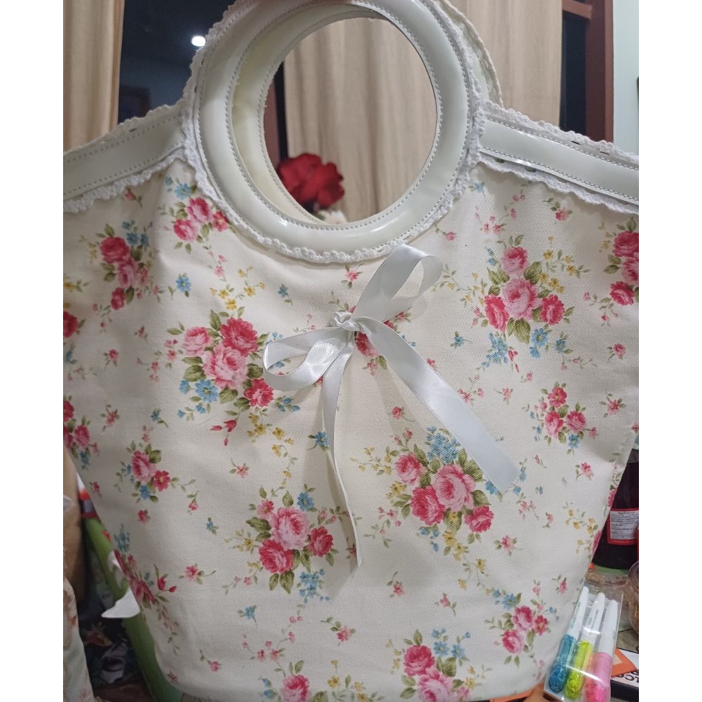 โปร 13 : 10 กระเป๋ามือสอง Liz Lisa