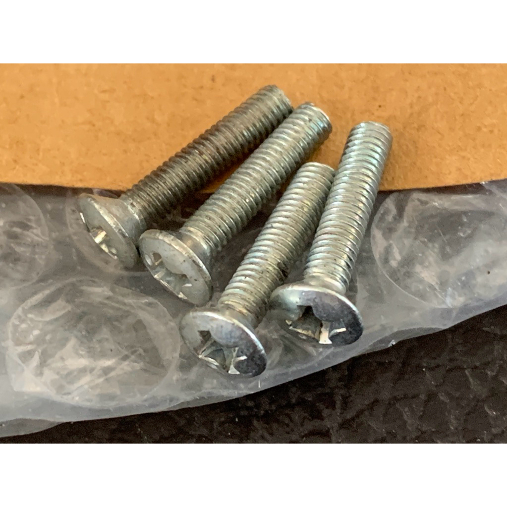 Honda CB CD C95 S90 น็อตยึดโลโก้ข้างถัง ยาว10mm แท้ ทั้งหมด4ตัว