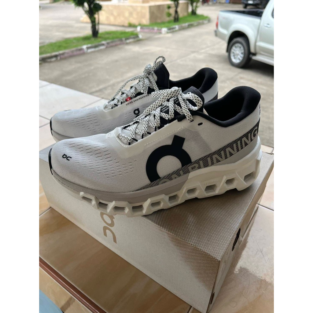 ส่งต่อรองเท้า QC running รุ่น cloudmonster2 แท้💯 Size 8us 25cm ลองใส่แค่ครั้งเดียว หิ้วมาจากญี่ปุ่น 