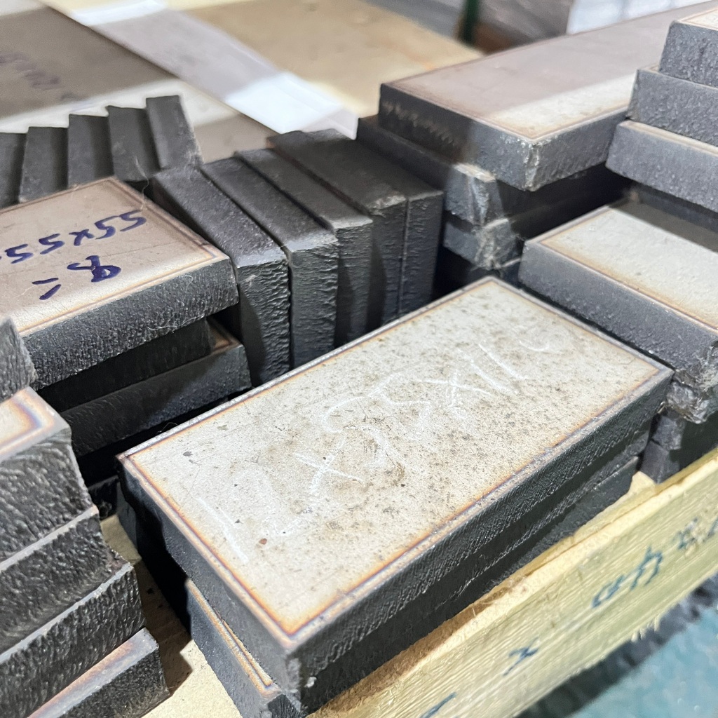 แผ่นสเตนเลสSUS304 ขนาด หนา 11.4x55x145mm. (ตัดพลาสม่า) - รูปที่ 3