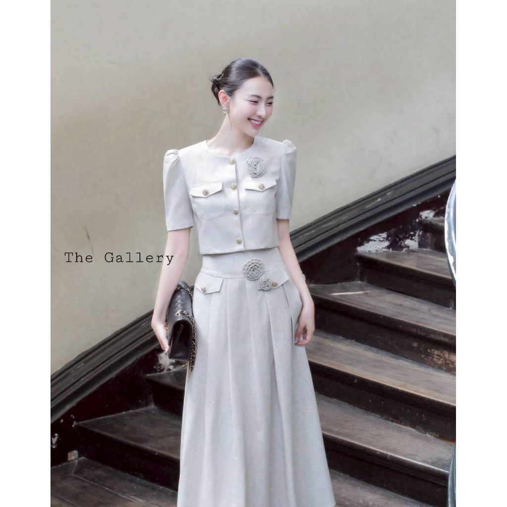The gallery ชุดเซ็ตเสื้อและกระโปรง พร้อมตกแต่งดอกไม้เข็มกลัด เนื้อผ้ามีเทคเจอร์ในตัวสุดพรีเมี่ยม - รูปที่ 3