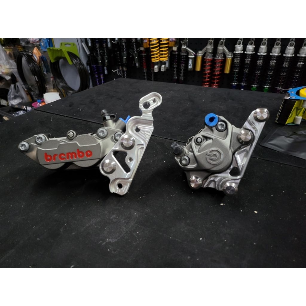 น็อตยึดปั๊มกันขโมย ยึดกระบอกโช๊ค ยึดปั๊มปักข้าง ยึดปั๊ม 4 port 1 ชุดมี 2 ตัว