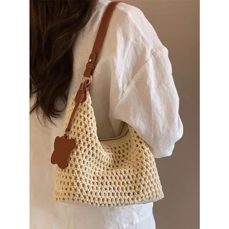 พร้อมส่ง 2 สี กระเป๋าเชือกถัก มีสายให้2แบบ ทรงน่ารักมาก จุของได้เยอะ P366