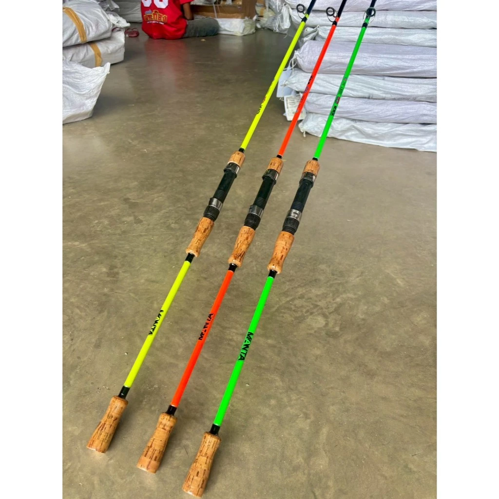 คันตันไฟเบอร์ รุ่นแมนต้า นีออน (MANTA NEON) เหนียวทน ( 2 ท่อน ต่อกลาง )