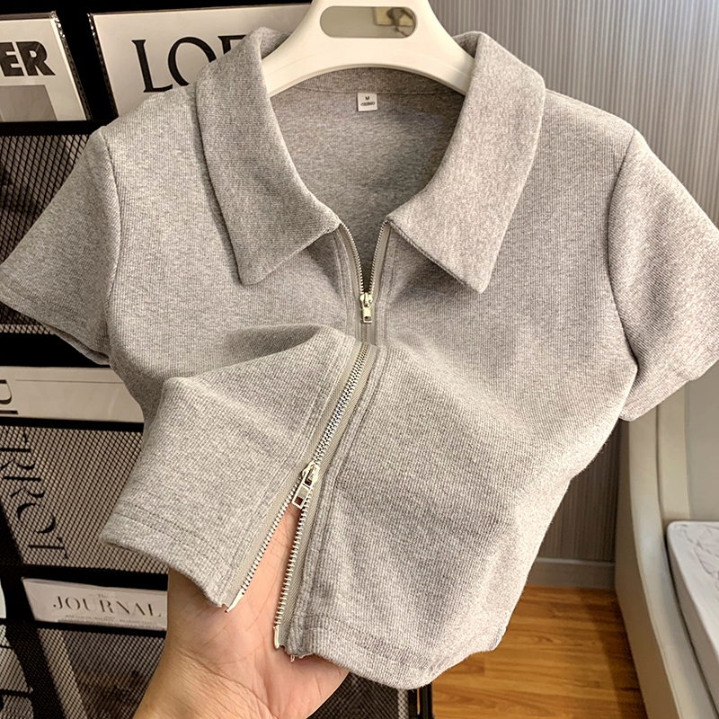 Y6Y -ผู้หญิง เสื้อยืดครอปเซ็กซี่สีเทา เสื้อยืดแขนสั้นเสื้อโปโลซิปคู่ทรงสลิมฟิตสไตล์เกาหลีผู้หญิง