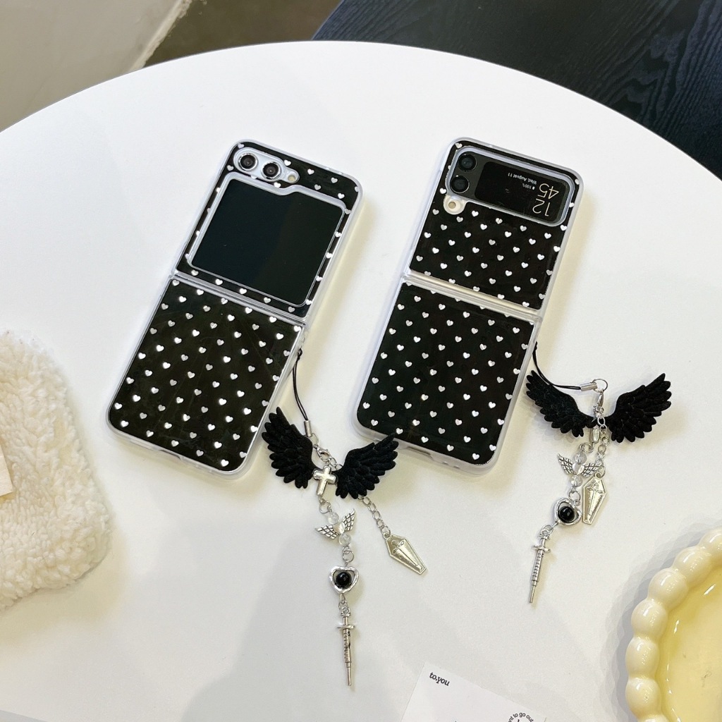 SALE ! เคสฟลิปหัวใจกามเทพ พร้อมสายห้อยประดับสุดหรู (2031) for Samsung Galaxy Z Flip6 Z Flip5 Flip4 F