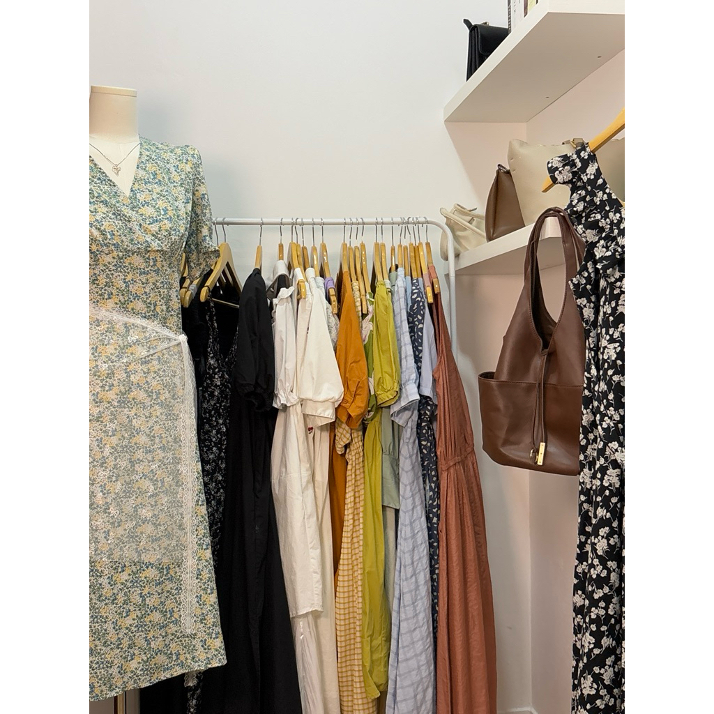 เดรสมือสอง 169 - 289 บาท