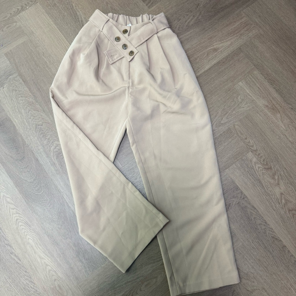 กางเกงแบรนด์ 3.3 field trip แบรนด์เกาหลี สภาพดี ไม่มีตำหนิ