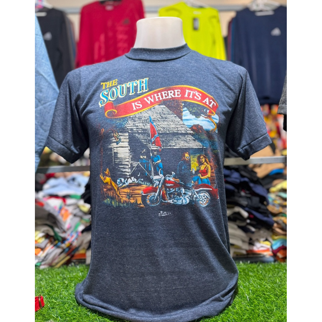 3D เสื้อผ้าบางสีเฟดกรม สีขับผิว สกรีนลายหน้าหลังไม่มีตะเข็บข้าง
