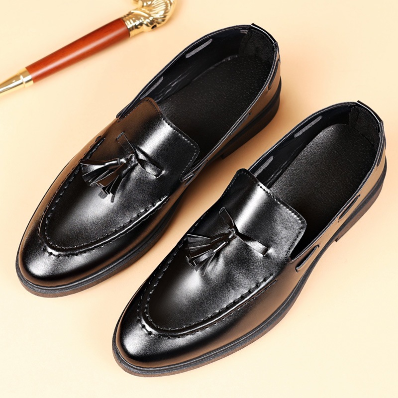 รองเท้าหนังผู้ชายสไตล์อังกฤษ รองเท้าโลเฟอร์แบบสวม ไซส์ใหญ่ (39-45EU) ลูกเกอร์-พู่-เดรสสบาย