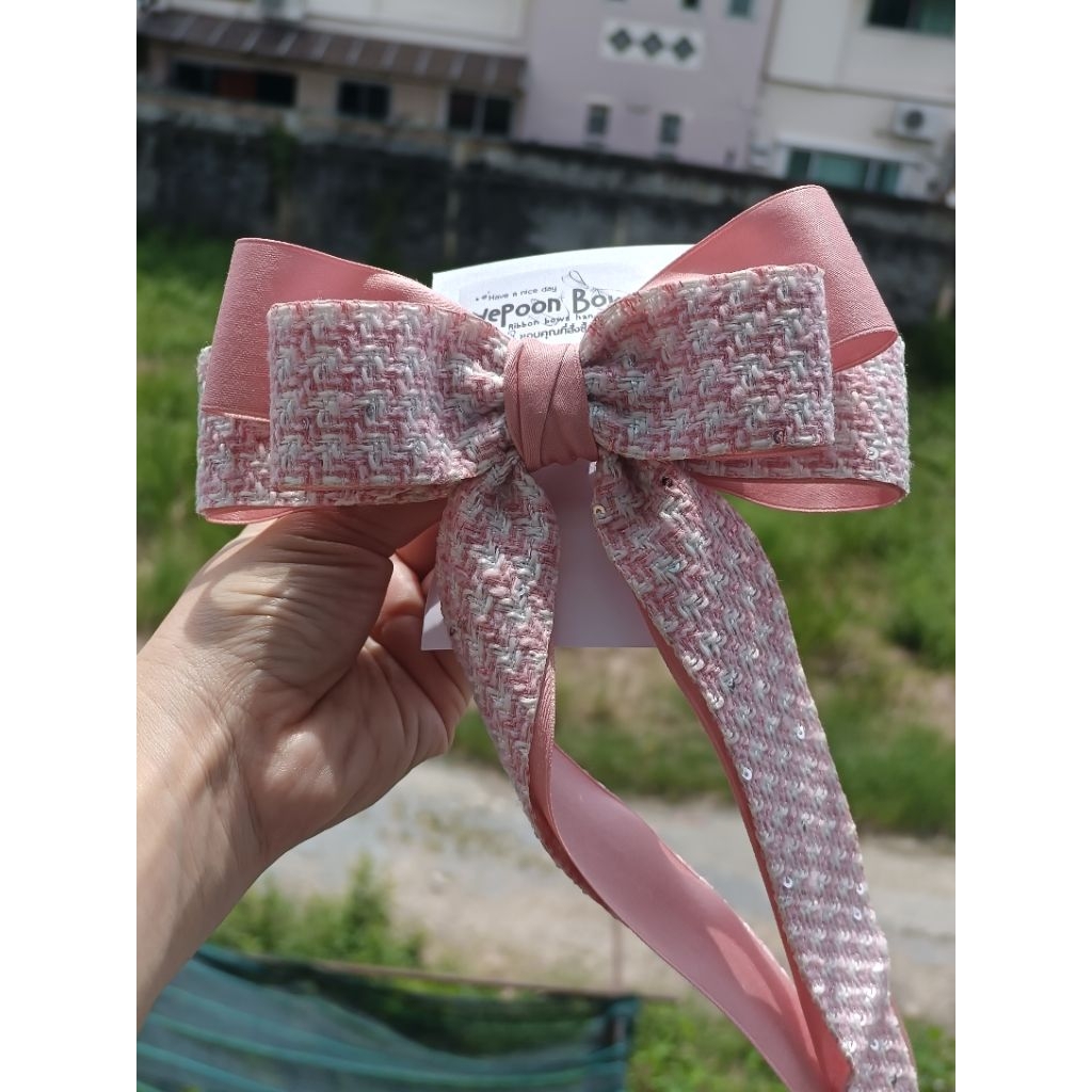 โบว์ติดผมผ้าลายชิโ สวยผ้าดี ติดได้ทุกโอกาศ