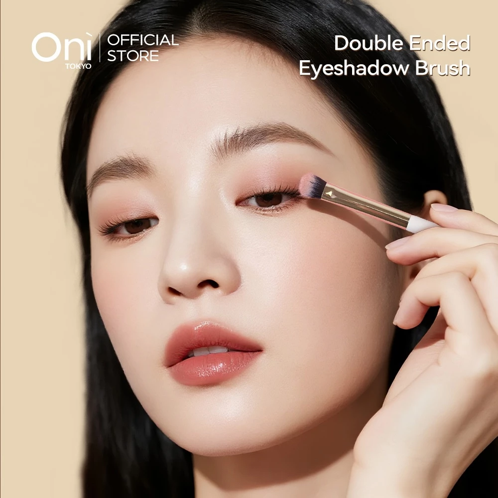 Oni Fluffy Eyeshadow Brush Double Ended Eyeshadow Brush For Blending Blurring Eyeshadow แปรงทาตา แปรงทาตา แปรงแต่งตา