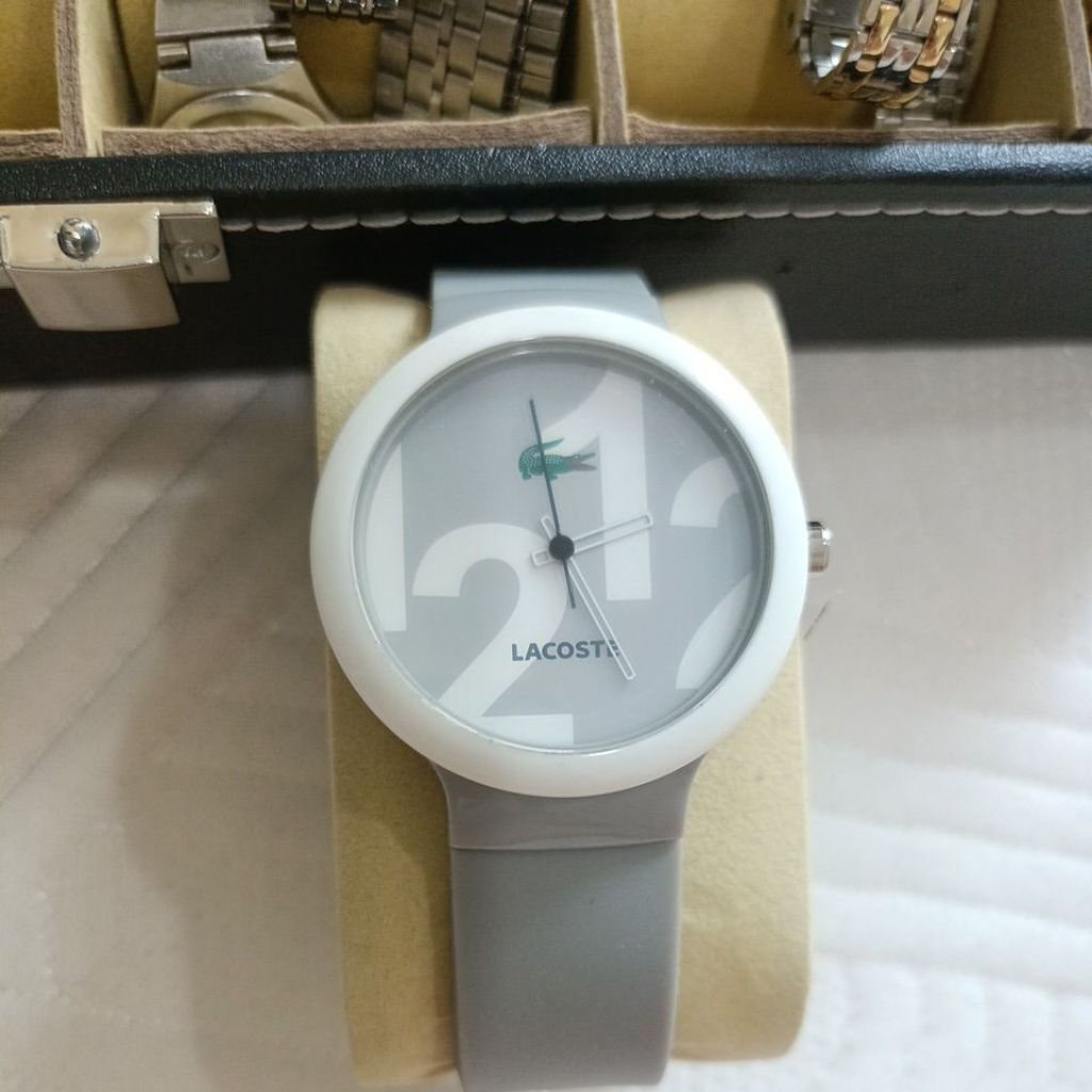 นาฬิกาข้อมือผู้หญิงLacosteของแท้100%