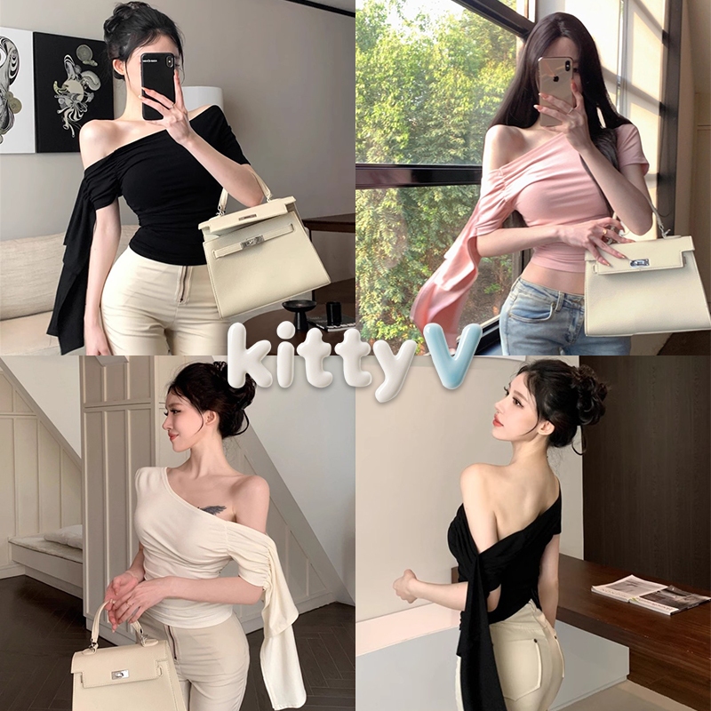 kitty.vogue พร้อมส่ง เสื้อแขนสั้นเปิดไหล่ ผ้านิ่มสีพาสเทล ปลายแขนปล่อยเก๋ๆ-FY3131#1