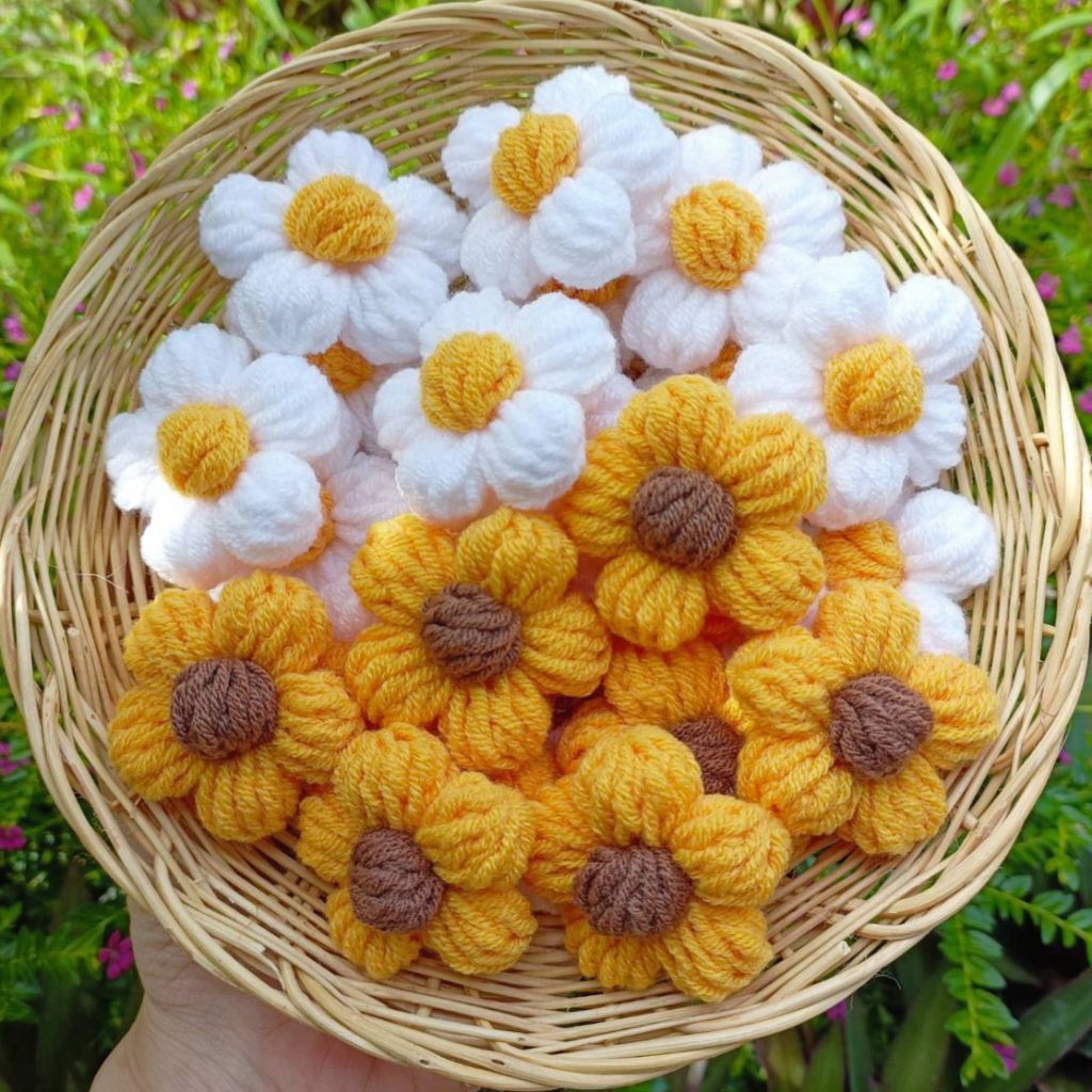 ดอกพอง ขนาด 4.5-5cm. ดอกไม้ถักไหมพรมไซส์ใหญ่ สำหรับทำกิ๊บ ตกแต่งหมวก เสื้อผ้า กระเป๋า หรืองาน DIY ต่างๆ