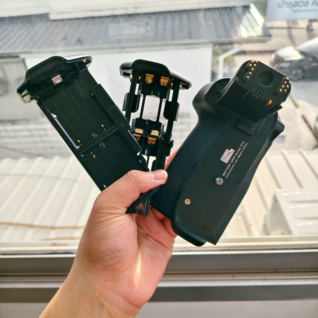 [มือสอง] BG E14 Vertical Battery Grip for Canon EOS 70D 80D 90D