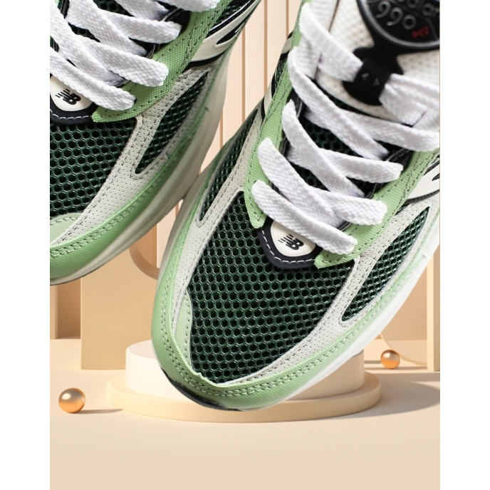 New Balance NB 990 V6 