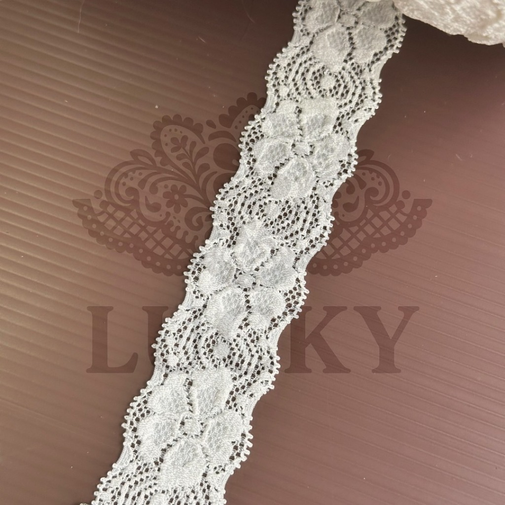 ลูกไม้ LUCKY - ลูกไม้ยืด +สี Off White