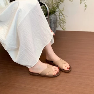 รองเท้าแตะแบบสวม น้ำหนักเบา ใส่สบายพื้นกันลื้นโดนน้ำได้ A889