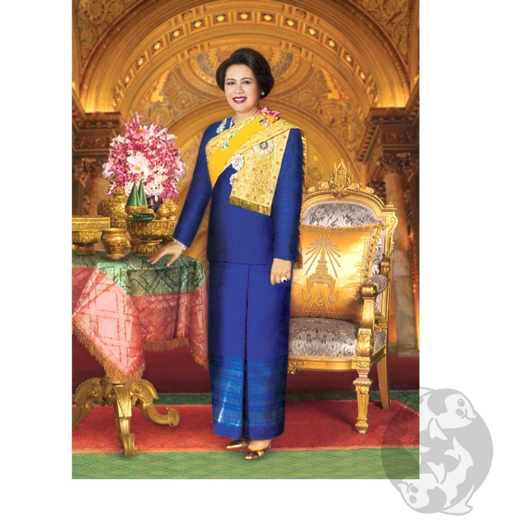 รูปมงคล พระฉายาลักษณ์ สมเด็จพระนางเจ้าสิริกิติ์ พระบรมราชินีนาถ ขนาด 10x15 นิ้วสำหรับใส่กรอบ หรือติดผนัง