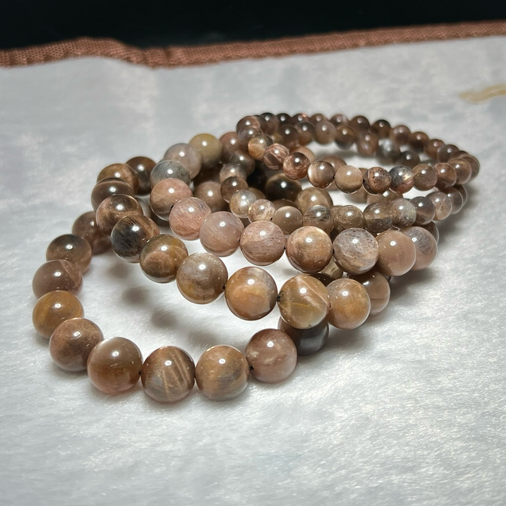 แบล็คมูนอินซันสโตร์(Blackmoon in Sunstone)