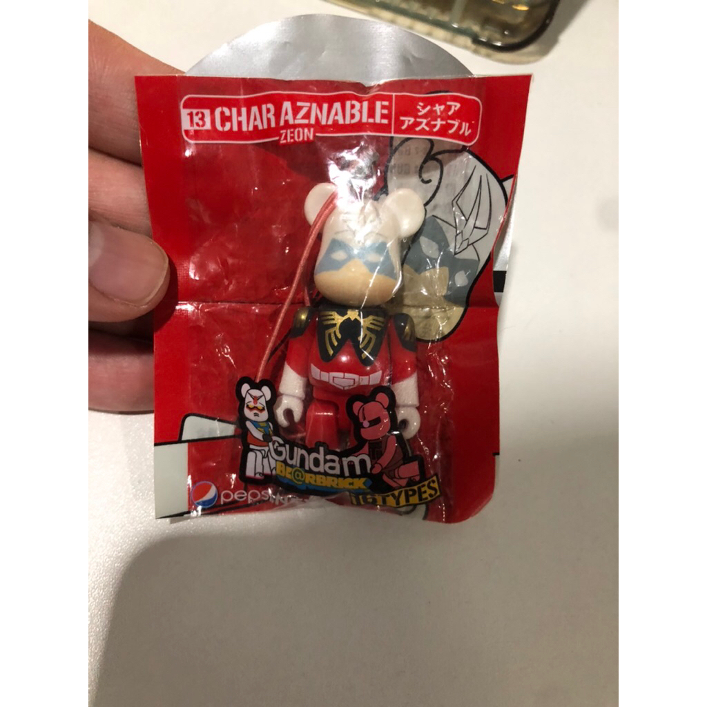 Char Aznable Zeon  Bearbrick พวงกุญแจ งาน🇯🇵