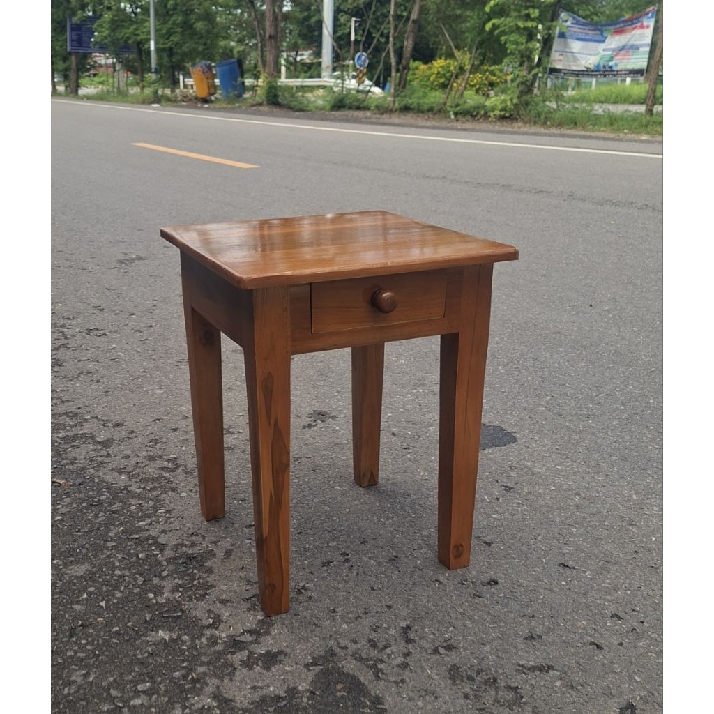 โต๊ะหัวเตียง โต็ะเคียง โต็ะลิ้นชัก โต๊ะไม้สัก ขนาด40*40*50cm กยส